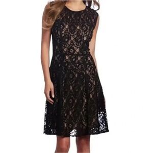 BCBGMAXAZRIA Khloe Black Lace Lined A-Line Sleeveless
Midi Cocktail Dress, Small